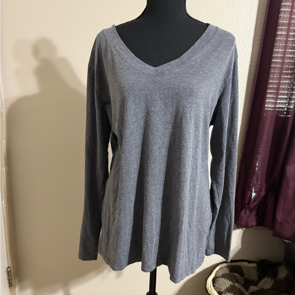 Gray V-Neck Long Sleeve Top